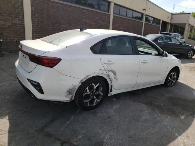 3KPF24ADXKE011224 - 2019 KIA FORTE FE WHITE photo 3