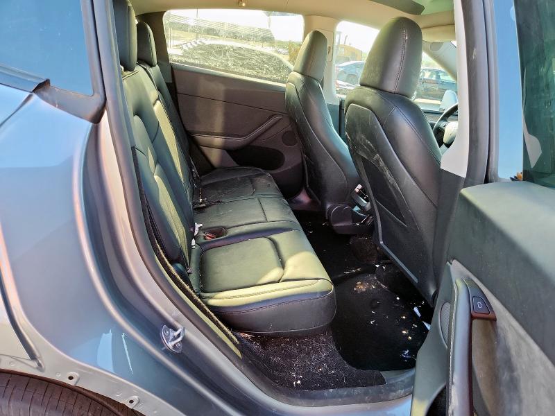 7SAYGDED5SA359074 - 2025 TESLA MODEL Y Gümüş foto 10