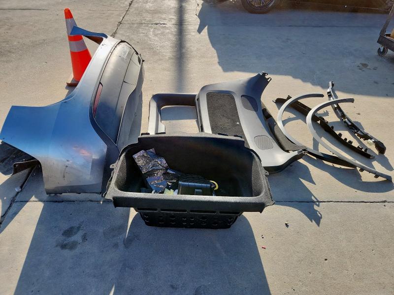 7SAYGDED5SA359074 - 2025 TESLA MODEL Y Gümüş foto 12