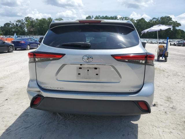 5TDGZRAH6LS024401 - 2020 TOYOTA HIGHLANDER XLE Արծաթագույն լուսանկար 6