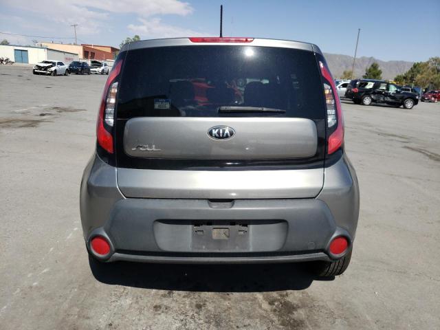 KNDJN2A2XF7208677 - 2015 KIA SOUL GRAY photo 6