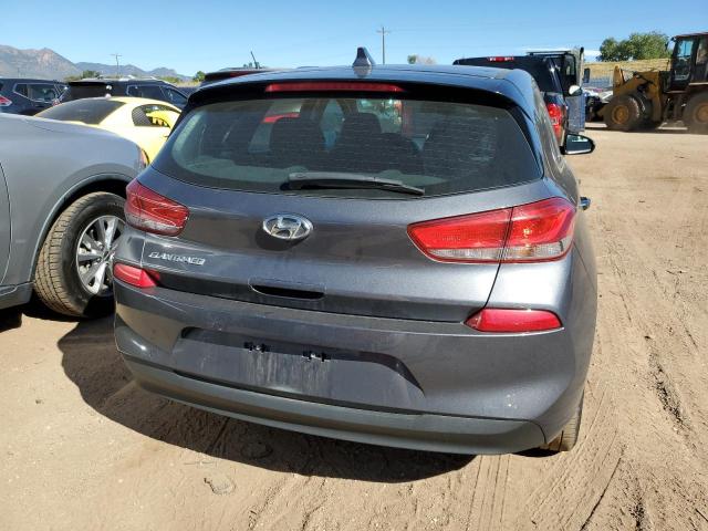 KMHH35LEXJU055169 - 2018 HYUNDAI ELANTRA GT GRAY photo 6