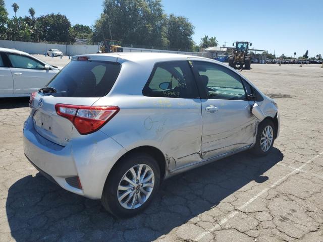 VNKJTUD37JA093206 - 2018 TOYOTA YARIS L SILVER photo 3