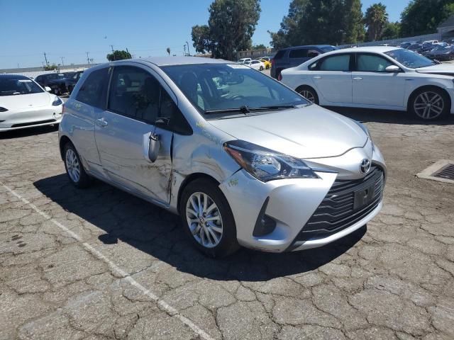 VNKJTUD37JA093206 - 2018 TOYOTA YARIS L SILVER photo 4