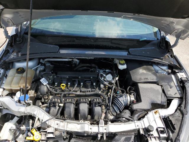 1FADP3F25JL327622 - 2018 FORD FOCUS SE Argent photo 11