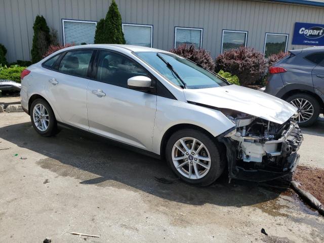 1FADP3F25JL327622 - 2018 FORD FOCUS SE Argent photo 4