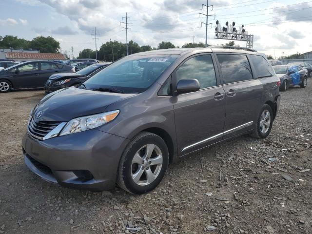 2016 TOYOTA SIENNA LE, 