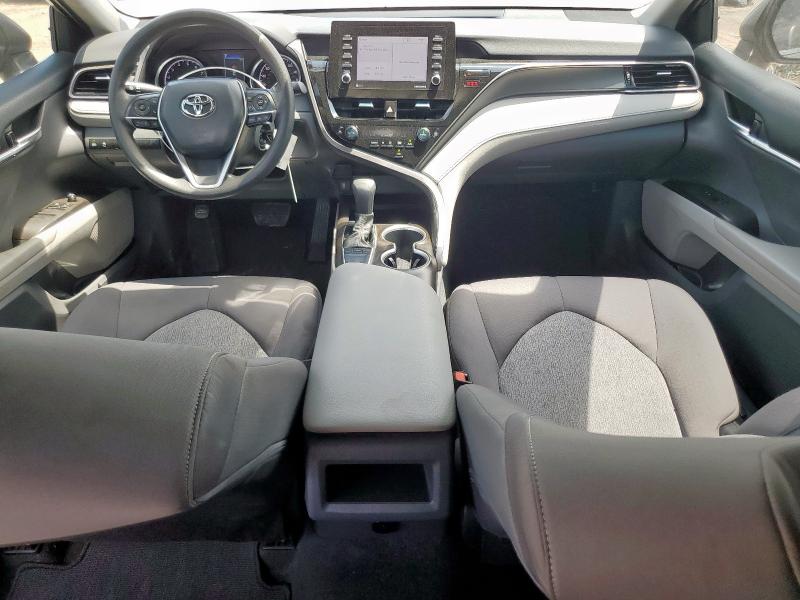 4T1C11AK3PU140820 - 2023 TOYOTA CAMRY LE 灰色 照片 8