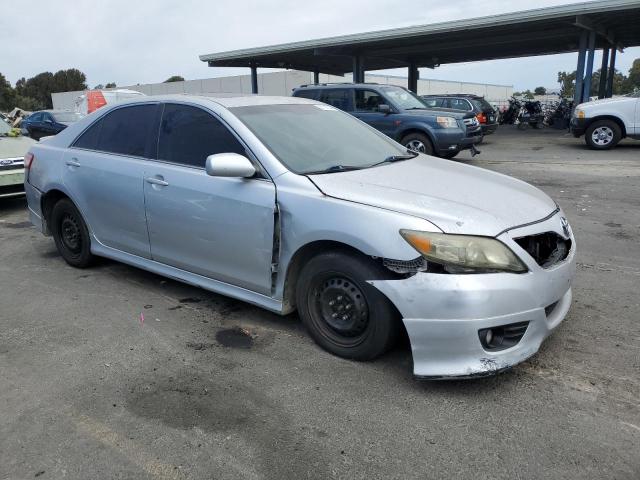 4T1BK3EK1BU615615 - 2011 TOYOTA CAMRY SE SILVER photo 4