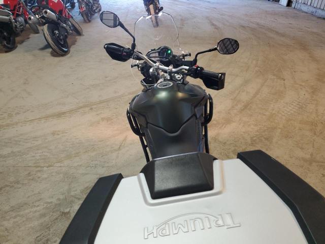 SMTE06BF0DT582987 - 2013 TRIUMPH MOTORCYCLE TIGER 800XC ABS GREEN photo 6