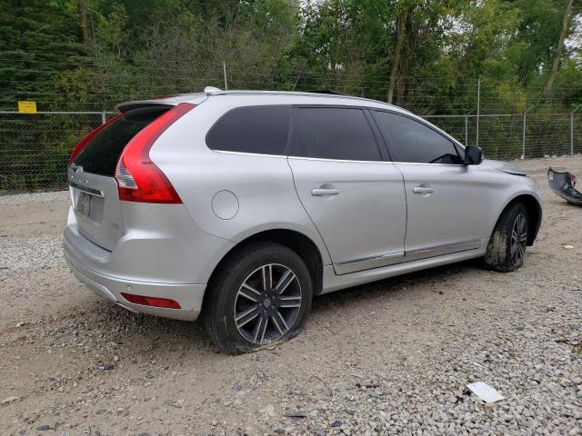 YV440MDR7H2101227 - 2017 VOLVO XC60 T5 DYNAMIC SILVER photo 3