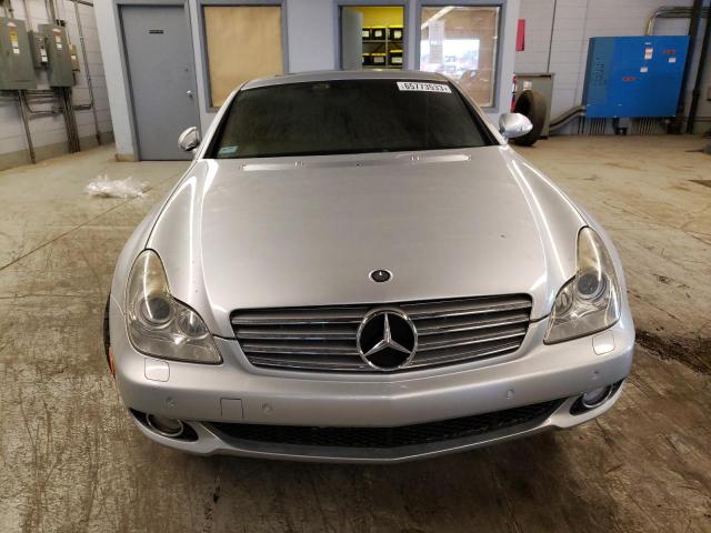 WDDDJ75X26A017064 - 2006 MERCEDES-BENZ CLS 500C SILVER photo 5