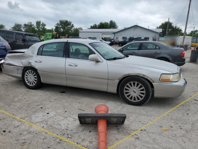 1LNHM81W85Y660283 - 2005 LINCOLN TOWN CAR SIGNATURE SILVER photo 4