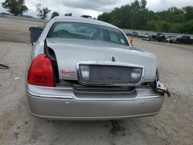 1LNHM81W85Y660283 - 2005 LINCOLN TOWN CAR SIGNATURE SILVER photo 6