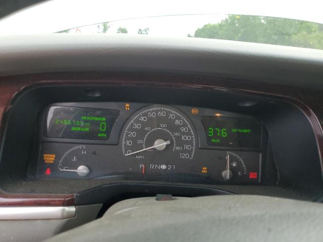 1LNHM81W85Y660283 - 2005 LINCOLN TOWN CAR SIGNATURE SILVER photo 9