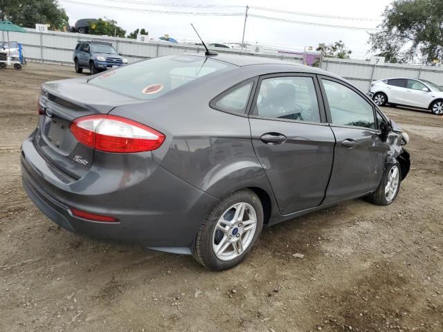 3FADP4BJ5JM100920 - 2018 FORD FIESTA SE GRAY photo 3