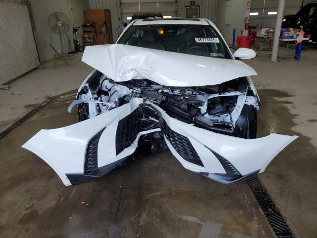 4T1DAACK9SU602680 - 2025 TOYOTA CAMRY XSE 白色 照片 5