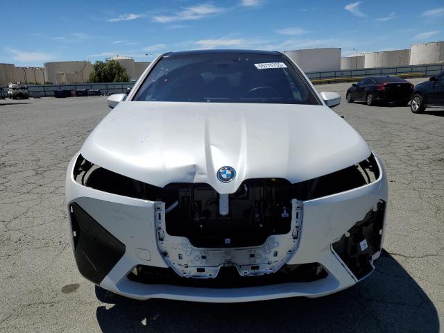 WB523CF07RCP98948 - 2024 BMW IX XDRIVE50 WHITE photo 5