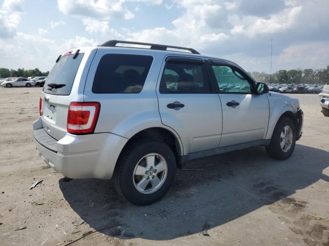 1FMCU0D71BKB82741 - 2011 FORD ESCAPE XLT SILVER photo 3