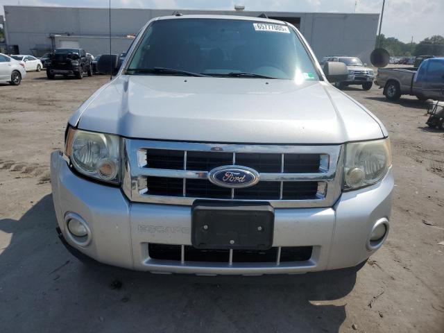 1FMCU0D71BKB82741 - 2011 FORD ESCAPE XLT SILVER photo 5