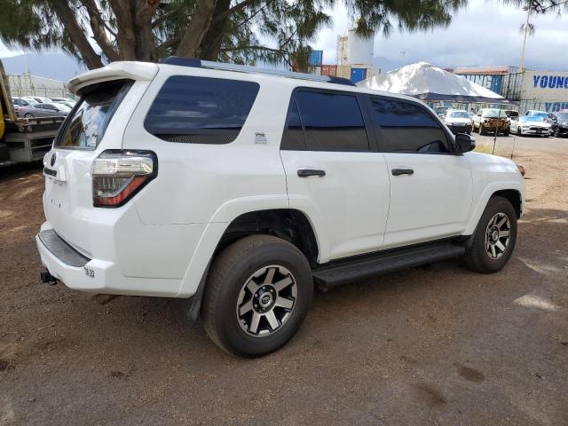 JTEZU5JR1K5211831 - 2019 TOYOTA 4RUNNER SR5 WHITE photo 3