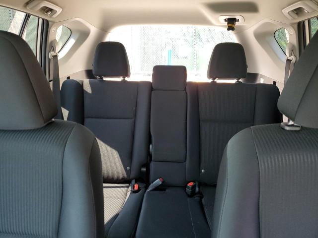 2T3ZFREV4HW333002 - 2017 TOYOTA RAV4 LE SILVER photo 10