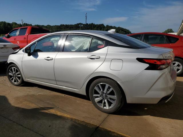 3N1CN8EV0LL853493 - 2020 NISSAN VERSA SV SILVER photo 2