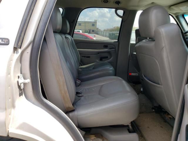 1GKEC13TX5R112353 - 2005 GMC YUKON SILVER photo 11