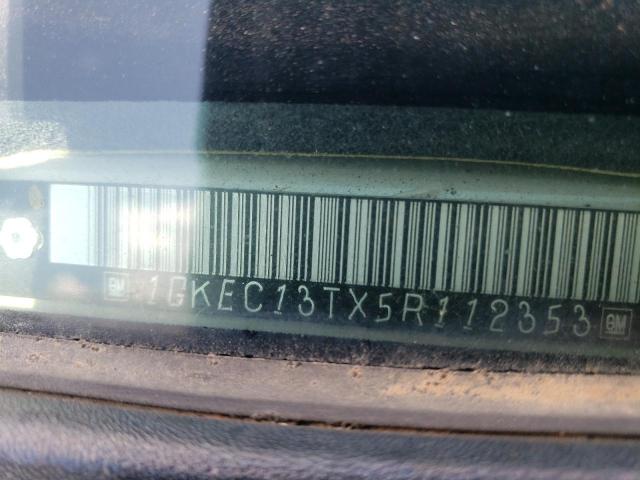 1GKEC13TX5R112353 - 2005 GMC YUKON SILVER photo 13