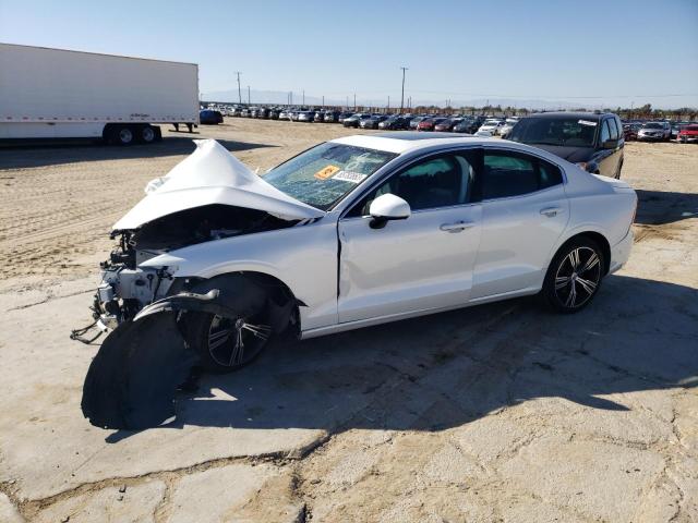 7JRA22TL8LG065823 - 2020 VOLVO S60 T6 INSCRIPTION WHITE photo 1