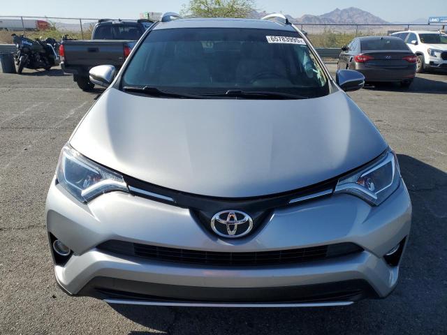 2T3WFREV4GW308909 - 2016 TOYOTA RAV4 XLE ვერცხლისფერი ფოტო 5