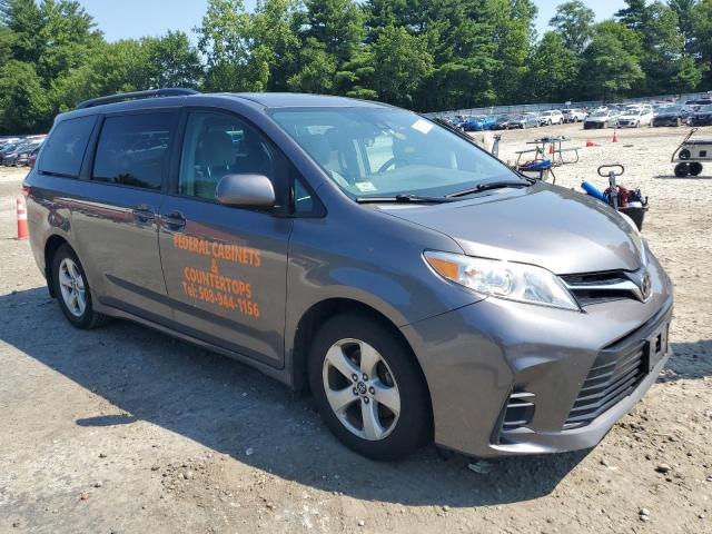 5TDKZ3DC1KS973277 - 2019 TOYOTA SIENNA LE 灰色 照片 4