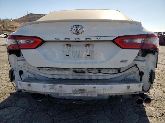 JTNB11HK2J3072833 - 2018 TOYOTA CAMRY L أبيض صورة 6