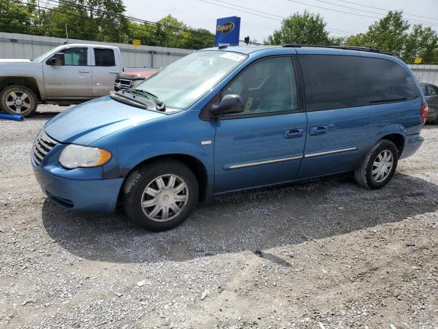 2C4GP54L85R395604 - 2005 CHRYSLER TOWN & COU TOURING BLUE photo 1