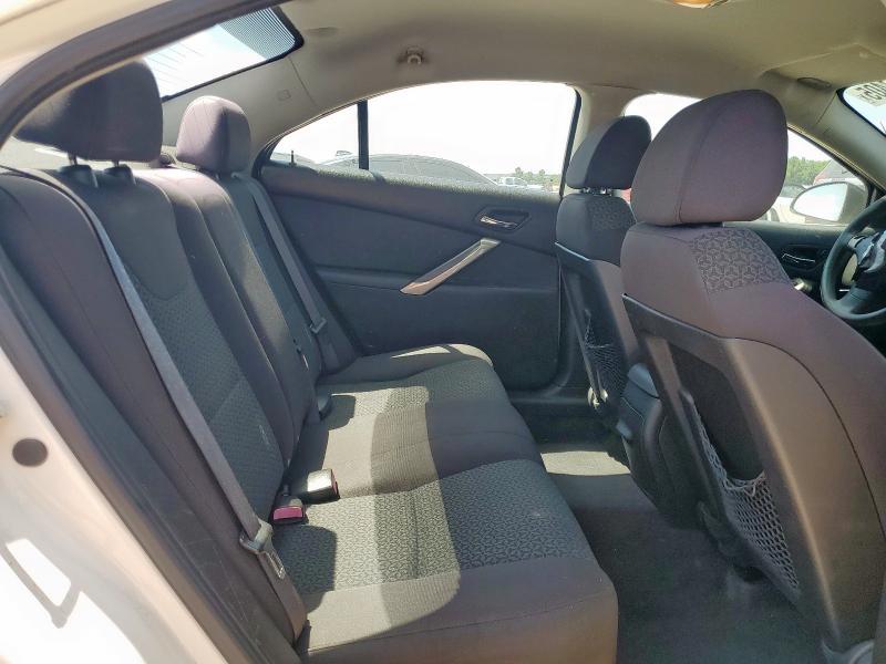 1G2ZG58N874202897 - 2007 PONTIAC G6 BASE WHITE photo 10