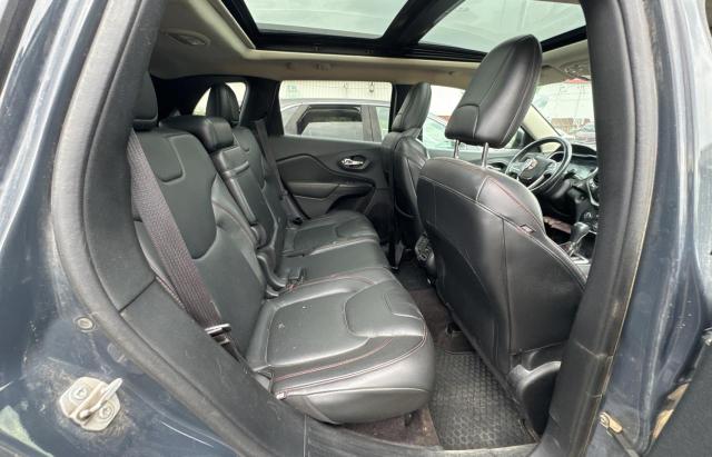 1C4PJMBS1GW202337 - 2016 JEEP CHEROKEE TRAILHAWK BLUE photo 6