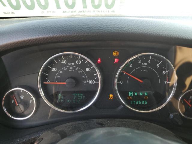 1C4HJWEG8DL555744 - 2013 JEEP WRANGLER U SAHARA WHITE photo 9