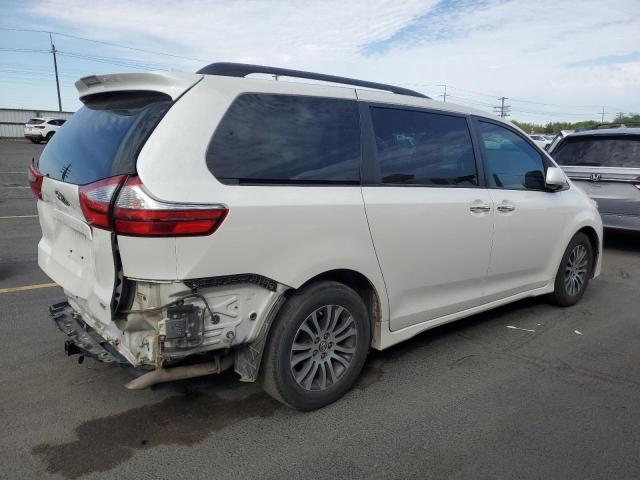 5TDYZ3DC7JS907308 - 2018 TOYOTA SIENNA XLE 白色 照片 3