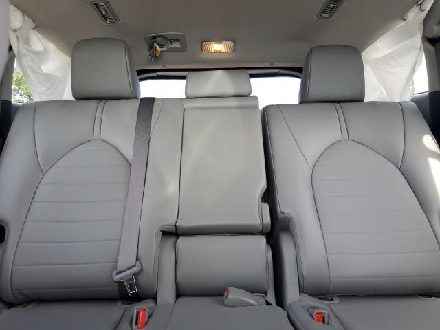 5TDKDRAH4PS012066 - 2023 TOYOTA HIGHLANDER L 银色 照片 10