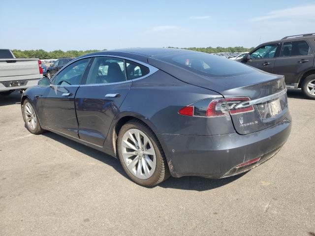 5YJSA1E20HF185170 - 2017 TESLA MODEL S ნაცრისფერი ფოტო 2