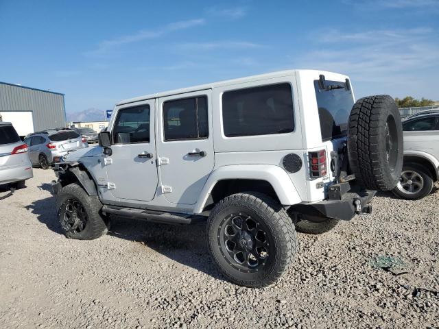 1C4BJWEG1EL259570 - 2014 JEEP WRANGLER U SAHARA WHITE photo 2