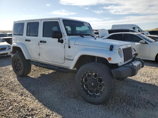 1C4BJWEG1EL259570 - 2014 JEEP WRANGLER U SAHARA WHITE photo 4