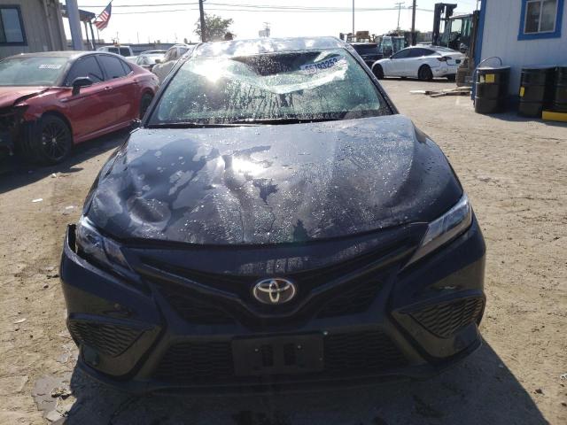 4T1G11AK2PU119684 - 2023 TOYOTA CAMRY SE NIGHT SHADE BLACK photo 5