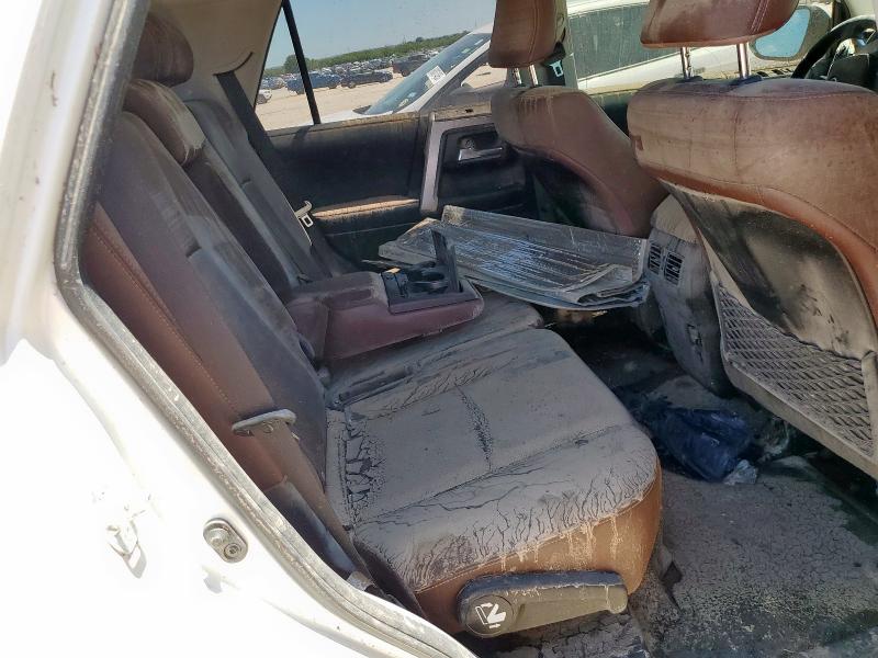 JTEBU5JR2J5545057 - 2018 TOYOTA 4RUNNER SR5/SR5 PREMIUM WHITE photo 11