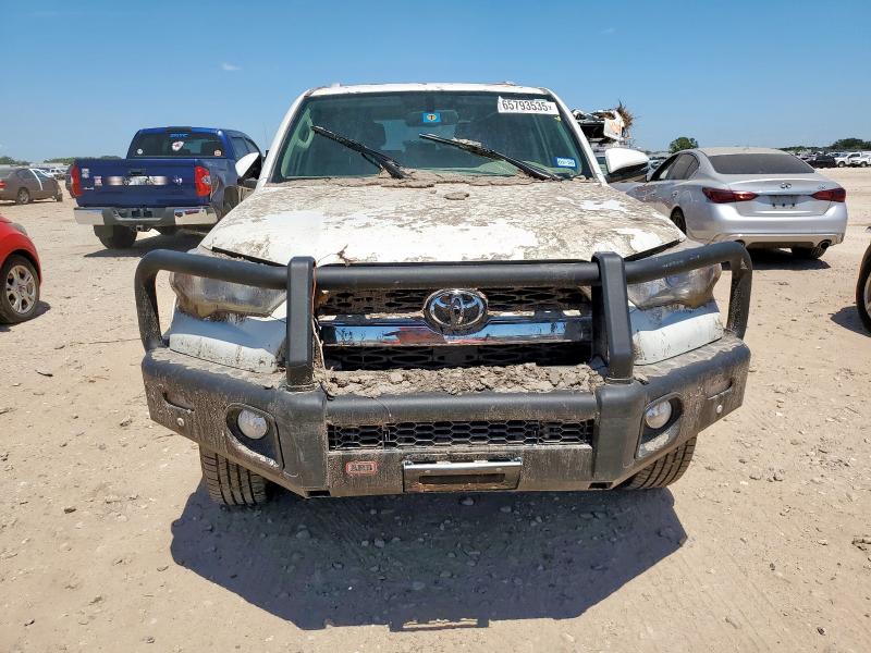 JTEBU5JR2J5545057 - 2018 TOYOTA 4RUNNER SR5/SR5 PREMIUM WHITE photo 5