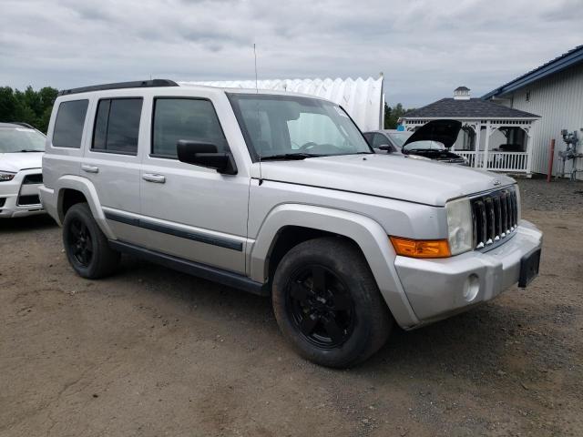 1J8HG48N38C202730 - 2008 JEEP COMMANDER SPORT SILVER photo 4