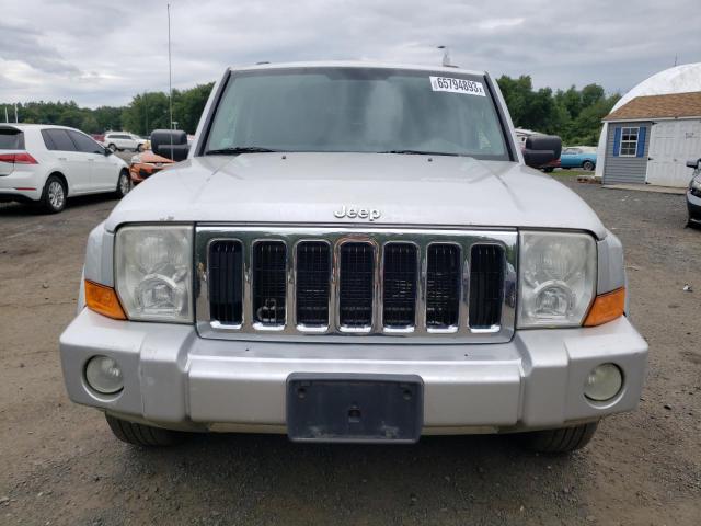 1J8HG48N38C202730 - 2008 JEEP COMMANDER SPORT Silber Foto 5