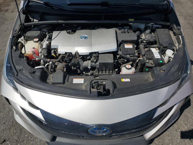 JTDKARFP5H3035657 - 2017 TOYOTA PRIUS PRIM SILVER photo 11