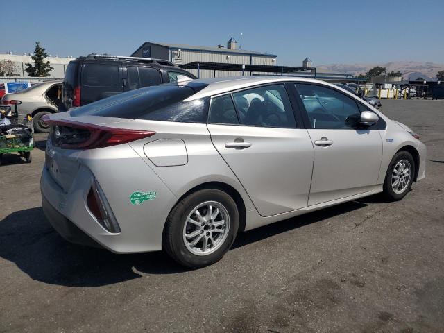 JTDKARFP5H3035657 - 2017 TOYOTA PRIUS PRIM SILVER photo 3