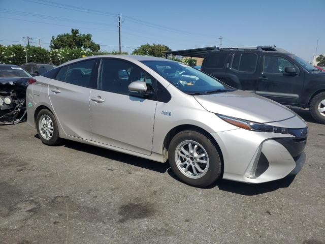 JTDKARFP5H3035657 - 2017 TOYOTA PRIUS PRIM SILVER photo 4